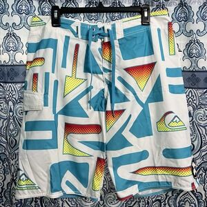Vintage 90s Y2K Quicksilver Geometric Board Swim Shorts Surf Wear Mens Size 34